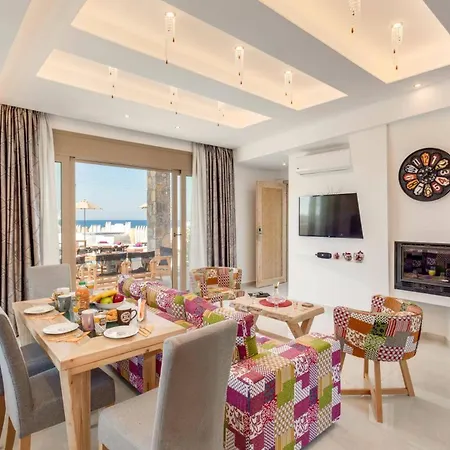 Chrysa By * 赫索尼索斯